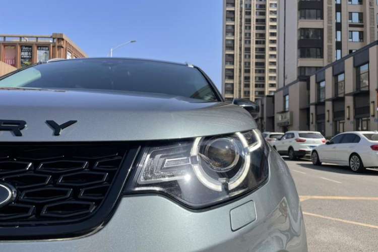 Used Land Rover Discovery Sport 2018 240 PS SE Version Exterior 7