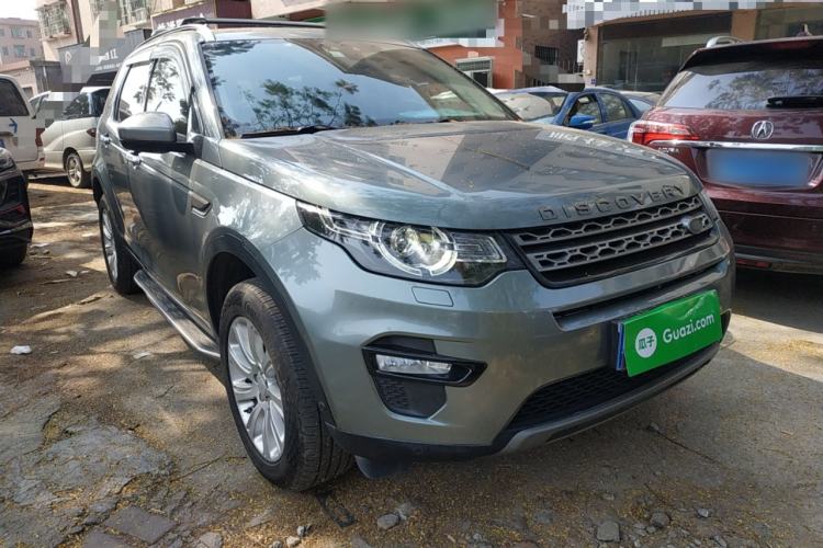 Used Land Rover Discovery Sport 2018 240 PS SE Version Front Right 45 Deg