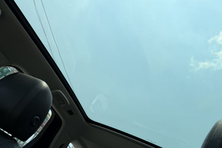 Used Land Rover Discovery Sport 2018 240 PS HSE Version Headliner