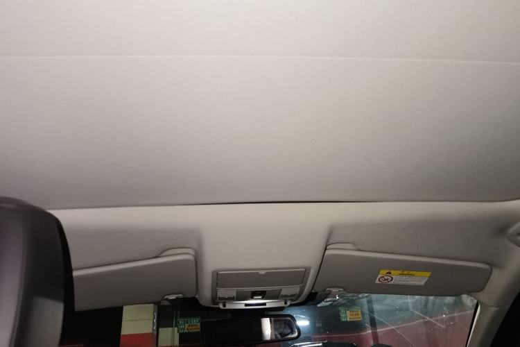 Used Land Rover Discovery Sport 2018 200 PS PURE Edition Headliner