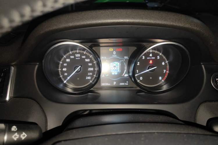 Used Land Rover Discovery Sport 2018 240 PS SE Version Instrument Cluster