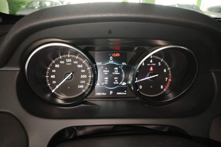 Used Land Rover Discovery Sport 2018 240 PS SE Version Instrument Cluster