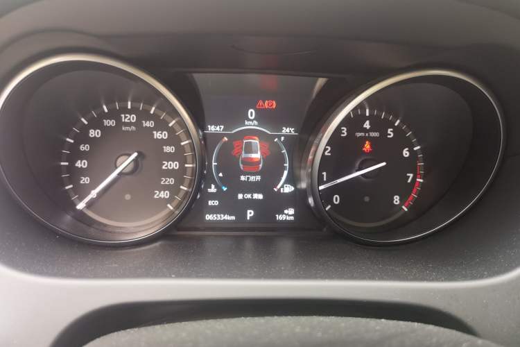 Used Land Rover Discovery Sport 2018 240 PS HSE Version Instrument Cluster