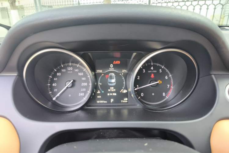 Used Land Rover Discovery Sport 2018 240 PS SE Version Instrument Cluster
