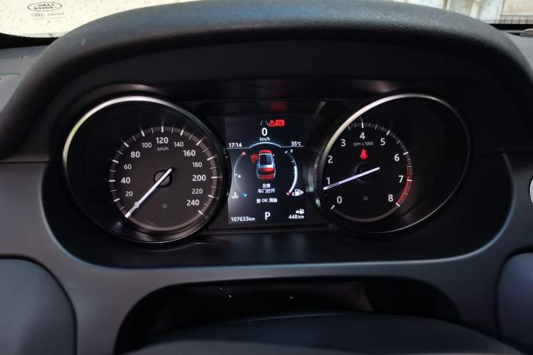 Used Land Rover Discovery Sport 2018 240 PS SE Version Instrument Cluster