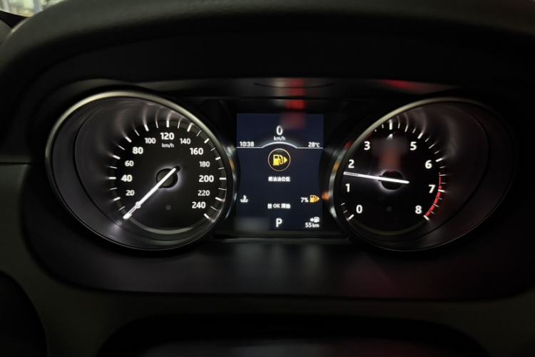 Used Land Rover Discovery Sport 2018 240 PS SE Version Instrument Cluster