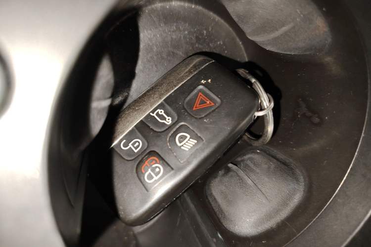 Used Land Rover Discovery Sport 2018 240 PS SE Version Interior 1
