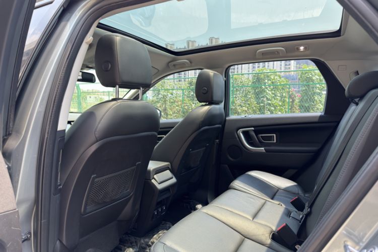 Used Land Rover Discovery Sport 2018 240 PS HSE Version Interior 1