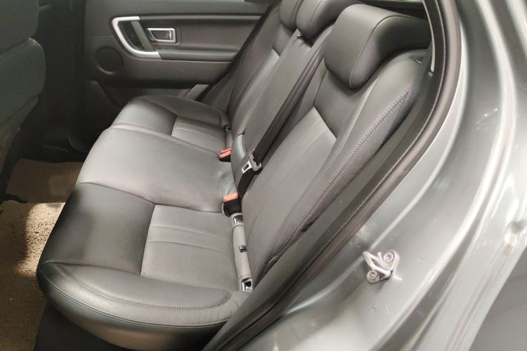 Used Land Rover Discovery Sport 2018 240 PS SE Version Interior 3