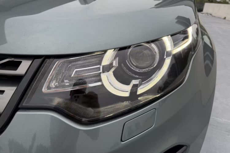 Used Land Rover Discovery Sport 2018 240 PS SE Version Left Front Headlight