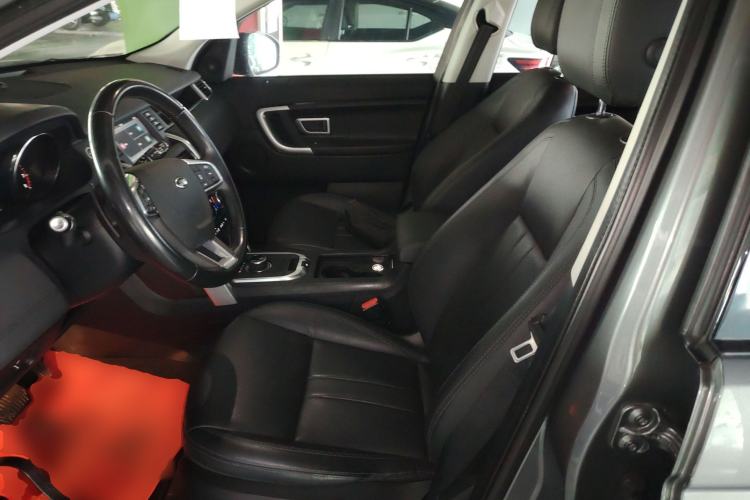 Used Land Rover Discovery Sport 2018 240 PS SE Version Left Front Seat