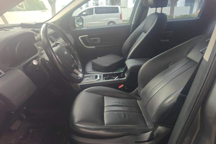 Used Land Rover Discovery Sport 2018 240 PS SE Version Left Front Seat