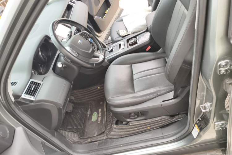Used Land Rover Discovery Sport 2018 240 PS SE Version Left Front Seat