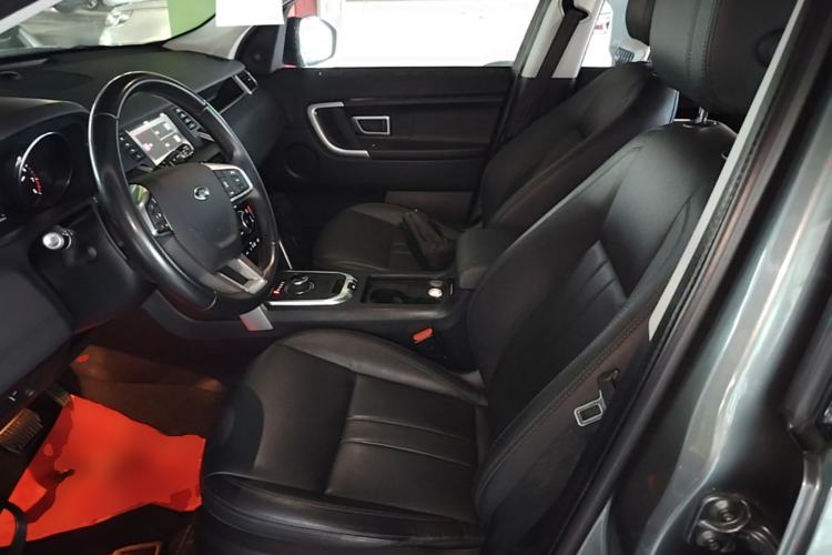 Used Land Rover Discovery Sport 2018 240 PS SE Version Left Front Seat