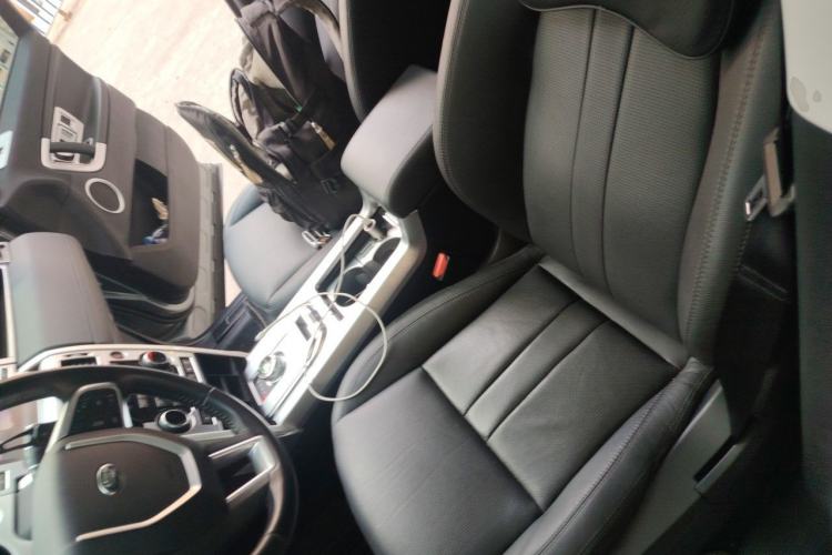 Used Land Rover Discovery Sport 2018 240 PS SE Version Left Front Seat