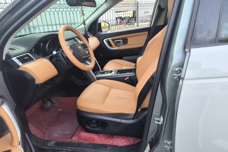 Used Land Rover Discovery Sport 2018 240 PS SE Version Left Front Seat