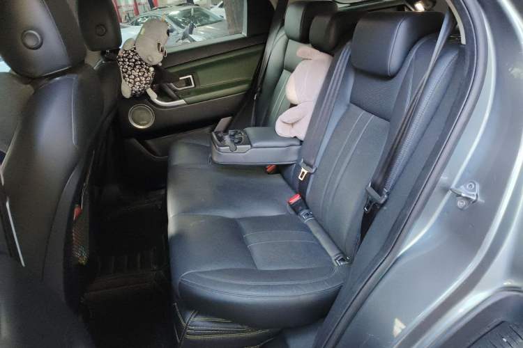 Used Land Rover Discovery Sport 2018 240 PS SE Version Left Rear Seat