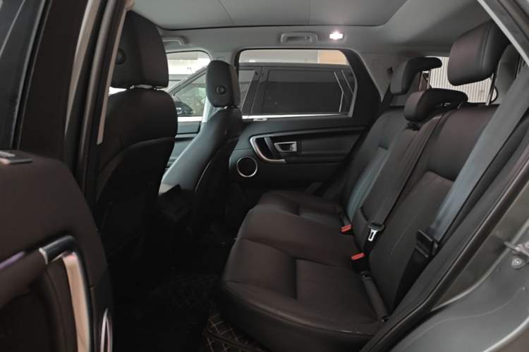 Used Land Rover Discovery Sport 2018 240 PS SE Version Left Rear Seat