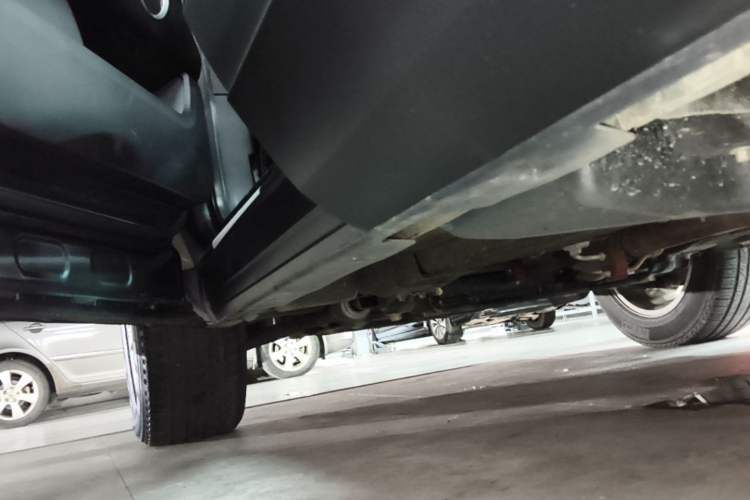 Used Land Rover Discovery Sport 2018 240 PS SE Version Left Side Sill