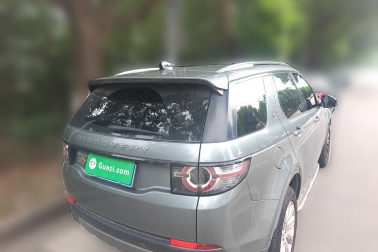 Used Land Rover Discovery Sport 2018 240 PS SE Version Rear Right 45 Deg