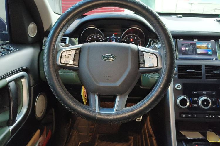 Used Land Rover Discovery Sport 2018 240 PS SE Version Steering Wheel