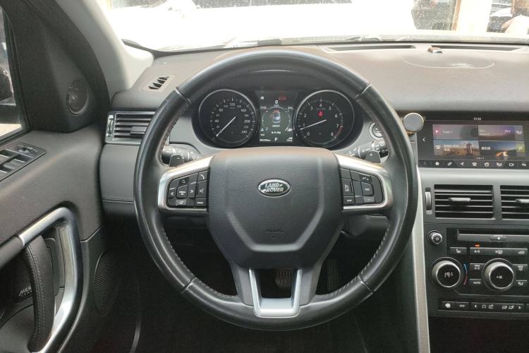 Used Land Rover Discovery Sport 2018 240 PS HSE LUXURY Edition Steering Wheel