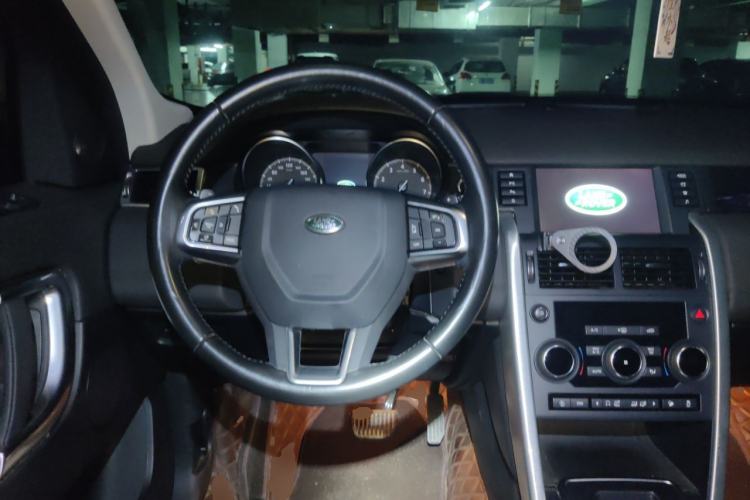 Used Land Rover Discovery Sport 2018 240 PS SE Version Steering Wheel