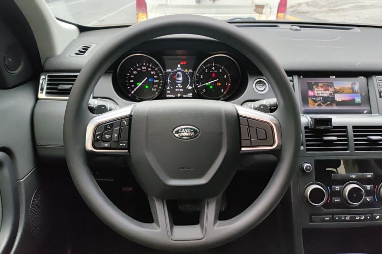Used Land Rover Discovery Sport 2018 240 PS PURE Edition Steering Wheel