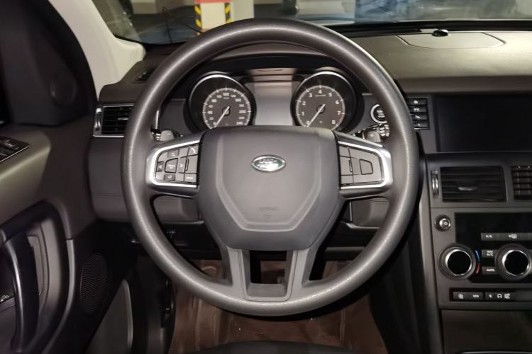 Used Land Rover Discovery Sport 2018 200 PS PURE Edition Steering Wheel