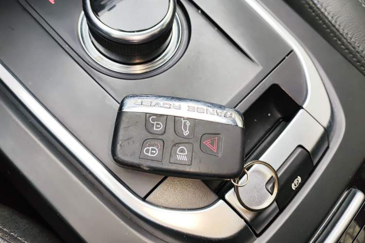 Used Land Rover Discovery Sport 2018 240 PS PURE Edition Vehicle Key