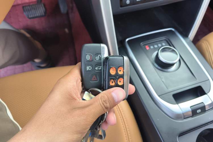 Used Land Rover Discovery Sport 2018 240 PS SE Version Vehicle Key