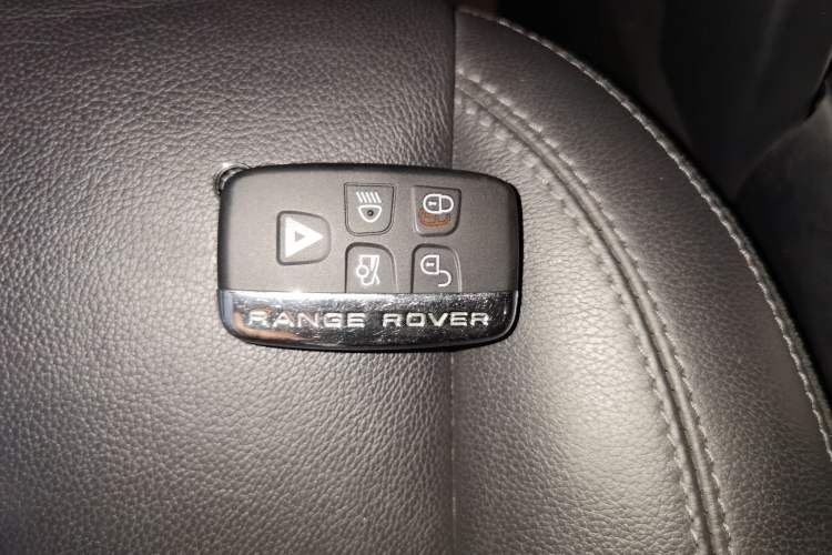 Used Land Rover Discovery Sport 2018 200 PS PURE Edition Vehicle Key