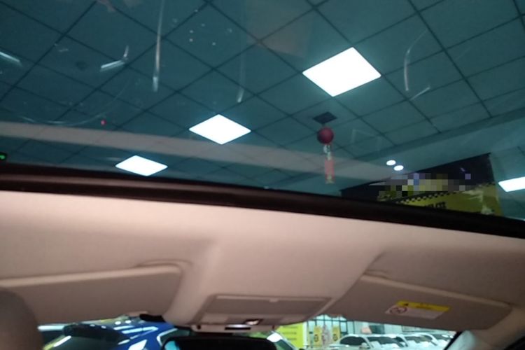 Used Land Rover Discovery Sport 2018 240 PS SE Version Headliner