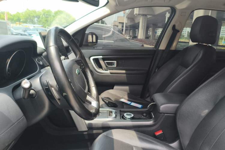 Used Land Rover Discovery Sport 2018 240 PS SE Version Left Front Seat