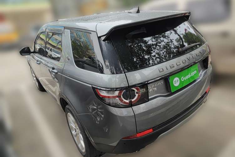 Used Land Rover Discovery Sport 2018 240 PS HSE Version Rear Left 45 Deg