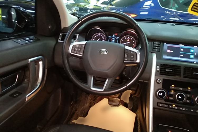 Used Land Rover Discovery Sport 2018 240 PS SE Version Steering Wheel