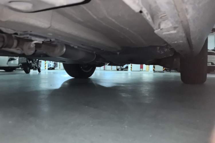 Used Land Rover Discovery Sport 2018 240 PS SE Version Chassis Front Left