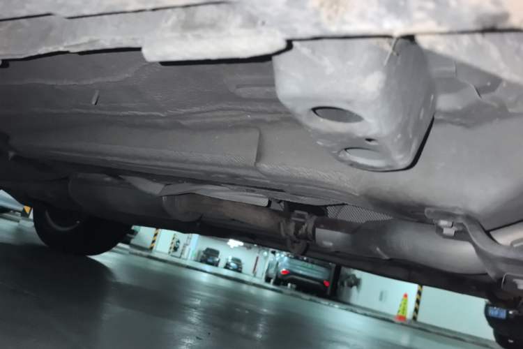 Used Land Rover Discovery Sport 2018 240 PS SE Version Chassis Front Right