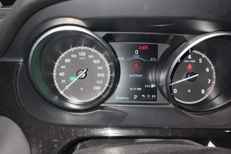 Used Land Rover Discovery Sport 2018 240 PS SE Version Instrument Cluster