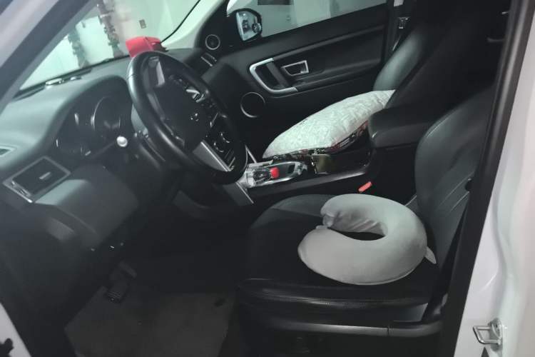 Used Land Rover Discovery Sport 2018 240 PS SE Version Left Front Seat
