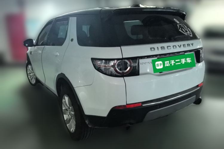 Used Land Rover Discovery Sport 2018 240 PS SE Version Rear Left 45 Deg