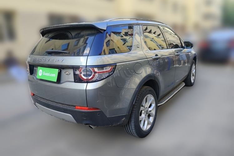 Used Land Rover Discovery Sport 2018 240 PS HSE Version Rear Right 45 Deg