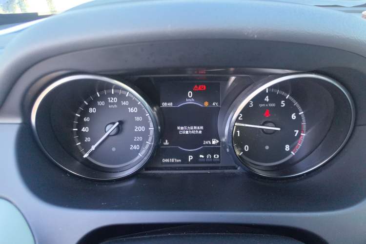 Used Land Rover Discovery Sport 2018 240 PS SE Version Instrument Cluster
