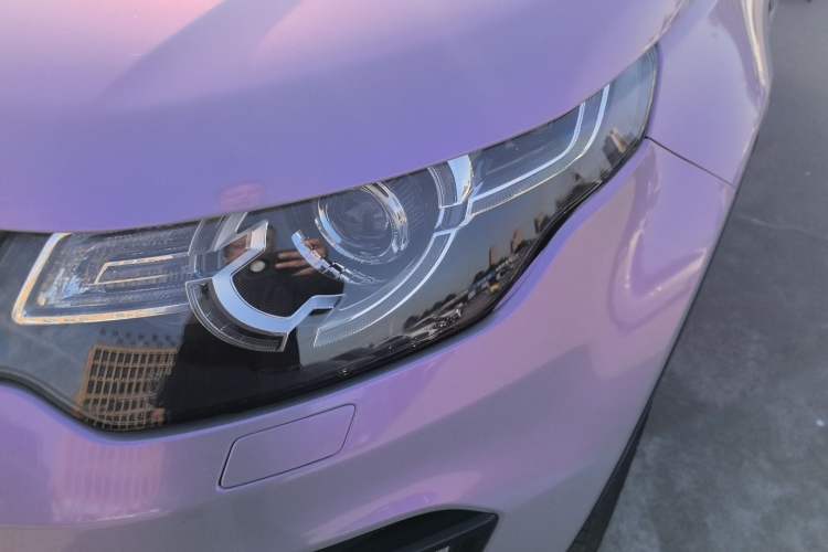 Used Land Rover Discovery Sport 2018 240 PS SE Version Left Front Headlight