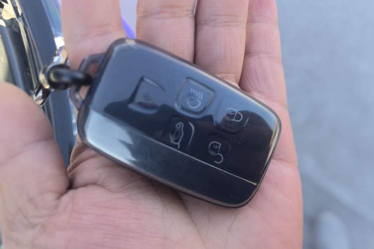 Used Land Rover Discovery Sport 2018 240 PS SE Version Vehicle Key