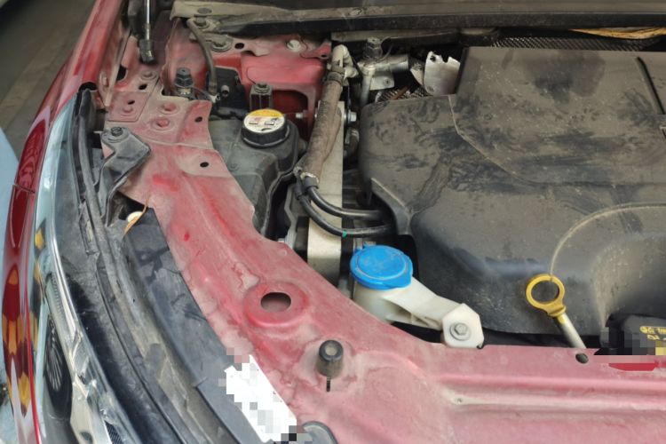 Used Land Rover Discovery Sport 2018 240 PS SE Version Engine Bay Right