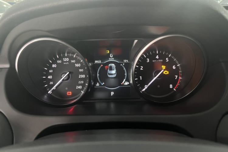 Used Land Rover Discovery Sport 2018 240 PS SE Version Instrument Cluster