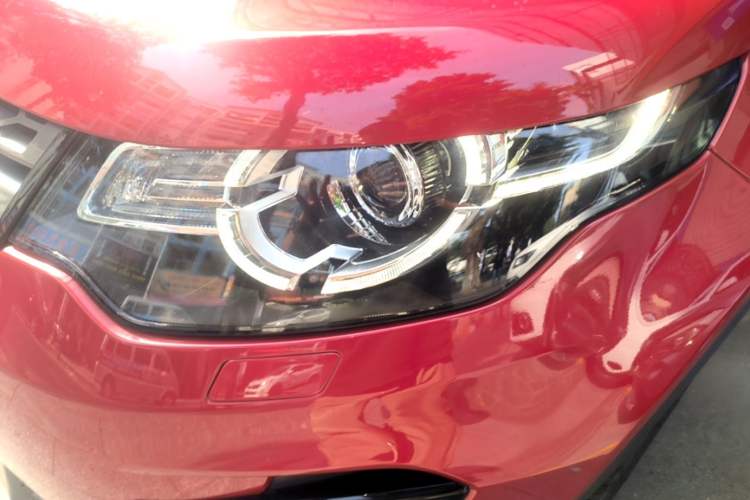 Used Land Rover Discovery Sport 2018 240 PS SE Version Left Front Headlight