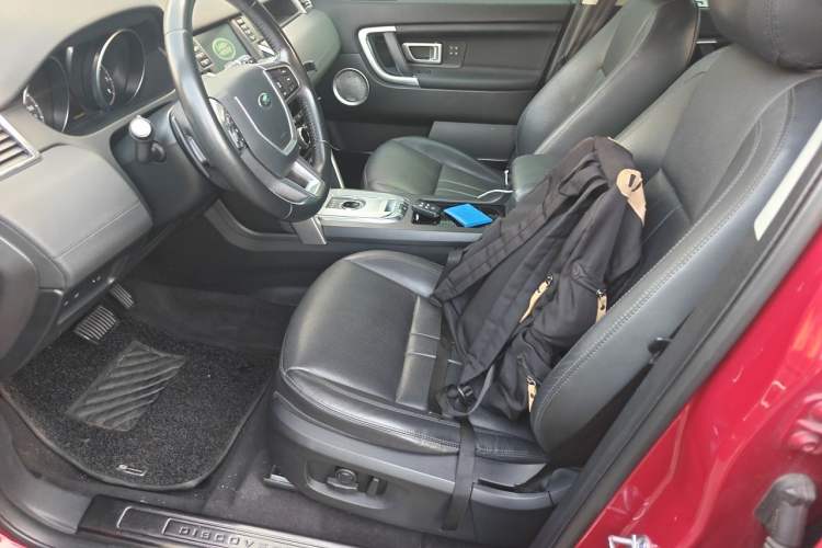 Used Land Rover Discovery Sport 2018 240 PS HSE Version Left Front Seat