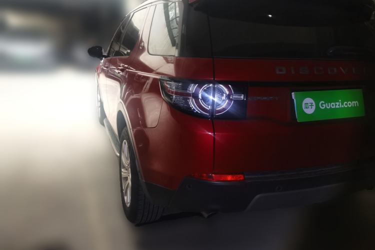 Used Land Rover Discovery Sport 2018 240 PS SE Version Rear Left 45 Deg